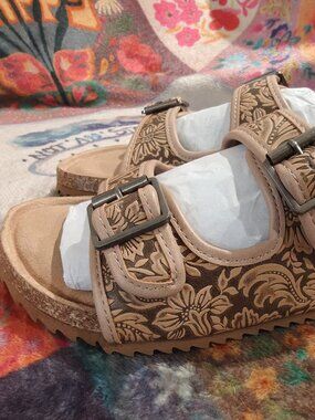 Very G Tooled Sandals